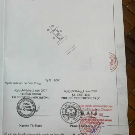 nhà khu vực phân lô, đường rộng 8m, giao thông thuận lợi, kinh doanh tốt,, bạt ngàn tiện ích.