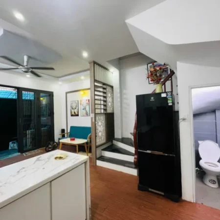 Bán nhà 31m², 1PN, 2WC, ngõ Bằng B, Định Công, Hoàng Mai, 5.6 tỷ, sổ đỏ Bán nhà 31m², 1PN, 2WC, ngõ Bằng B, Định Công, Hoàng Mai, 5.6 tỷ, sổ đỏ