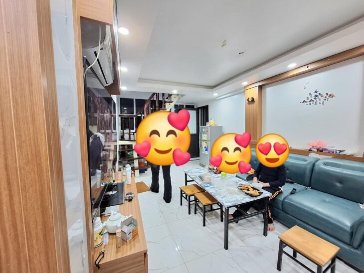 Bán nhà Tập thể Z gần ĐH Bách khoa, Kinh tế, Xây dựng 100m2. Giá: 4.3 tỷ