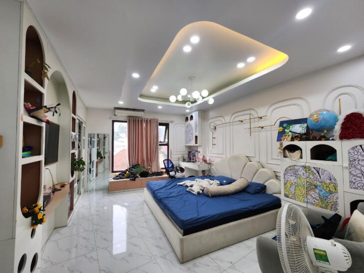 Nhà đẹp mặt phố Chùa Quỳnh 45m x5T, mt 4.8m, kinh doanh đỉnh. Giá 20.5 tỷ