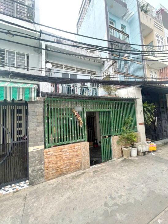 Nhà 2 tầng ô tô tới trước cửa 154 Âu Dương Lân P3Q8