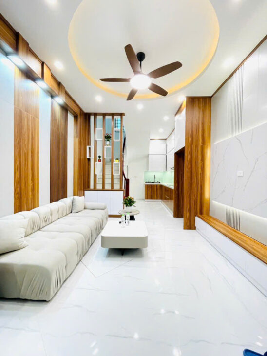 Bán nhà riêng tại Bằng B, Hoàng Liệt, Hoàng Mai, ô tô đỗ cổng, 32m2 5 tầng 6.x tỷ