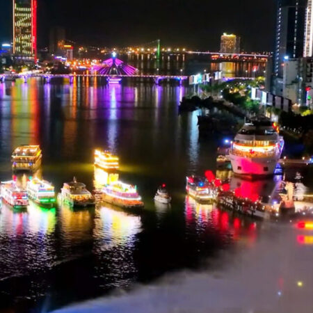 – Nhà 3 tầng mặt tiền đường 10,5 m mặt sau đường 4m, khu A32, Phạm Ngọc Mậu, sát chợ Tân An.