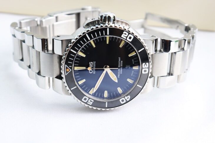 ĐH Nam : Oris Aquis Divers date Automatic dây thép – Siêu Lướt, Size 43mm…