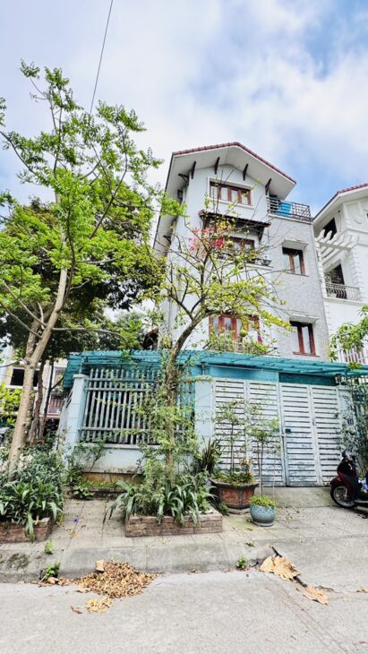 NGUYỄN VĂN LINH 39 tỷ 155m LÔ GÓC VIEW CÔNG VIÊN, VỈA HÈ,LONG BIÊN HÀ NỘI