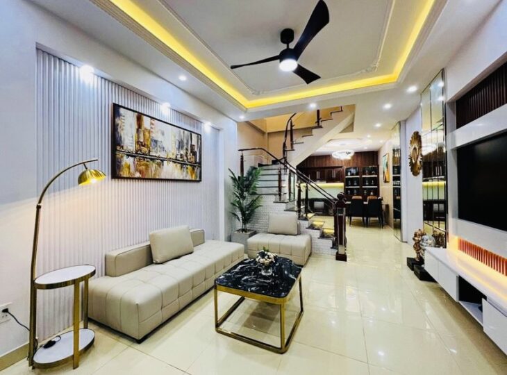 BÁN GẤP NHÀ ĐẸP – LÔ GÓC HOÀNG QUỐC VIỆT 40M X 5T Ô TÔ- KD- 9.8 TỶ