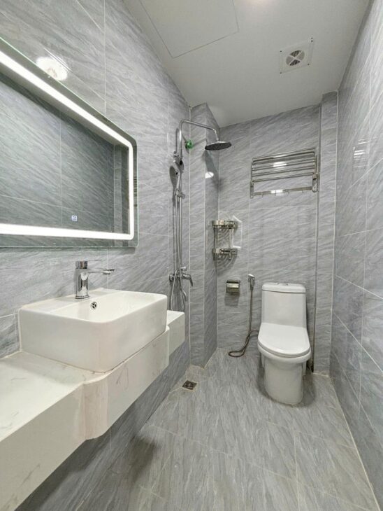 Nhà đẹp phân lô Khương Hạ- Giá hời – ô tô- 4 tầng, 75m2, 13.45 tỷ