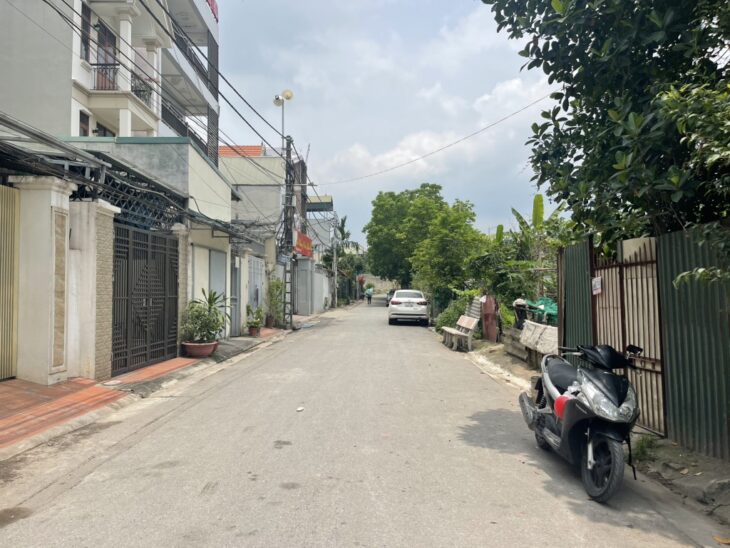 BÁN NHÀ 11 tỷ PHỐ THẠCH BÀN 55m LÔ GÓC,Ô TÔ KINH DOANH,LONG BIÊN HÀ NỘI