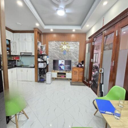 Bán nhà 5 tầng Phúc Lợi mặt tiền 5m gần ô tô thiết kế mỗi tầng 1 phòng khép kín, nhà mới ở ngay