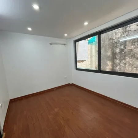 CẦN BÁN 1 CĂN NHÀ NHỎ KHÂM THIÊN- ĐỐNG ĐA. 5T, 4,8 TỶ