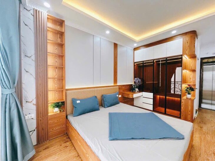 Bán nhà Trương Định 5 Tầng Thang Máy Mới Kính Koong 42m Nhỉnh 8 Tỷ