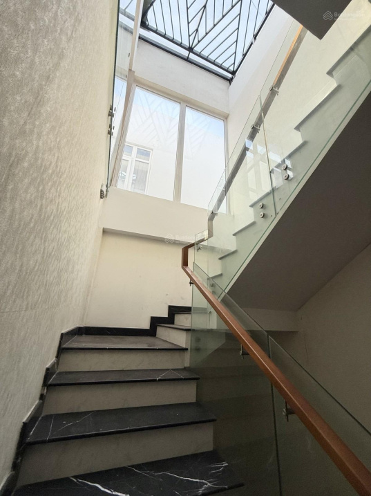 Bán nhà mặt tiền 4 Tầng, 106m2 (4.4×24) Âu Dương Lân, Quận 8, Sổ Hồng hoàn công, 18.5 tỷ