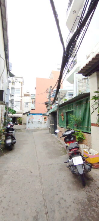 Nhà 2 tầng ô tô tới trước cửa 154 Âu Dương Lân P3Q8