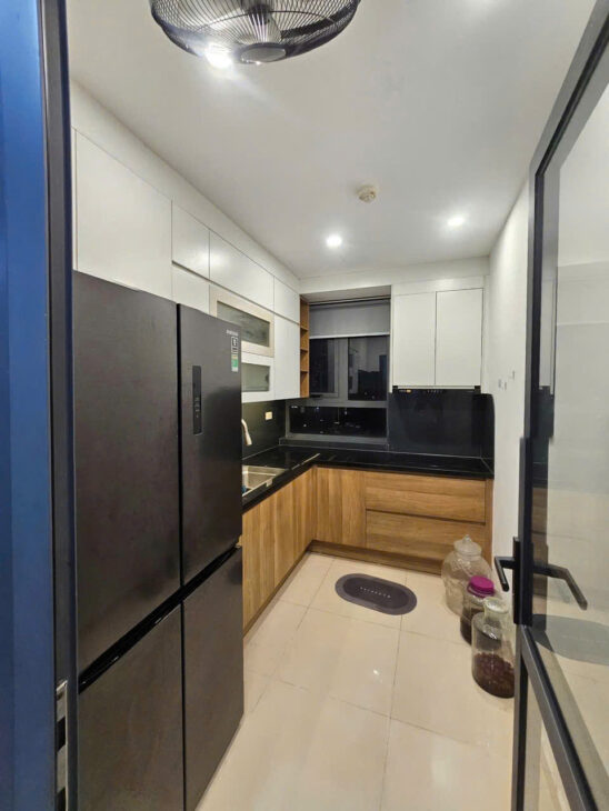 Bán căn hộ chung cư CT36 Định Công, Hoàng Mai 68m2, sổ đỏ, giá 4.x Tỷ