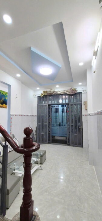 Nhà mới đúc 2lầu/ST hẻm 157 Dương Bá Trạc P1Q8