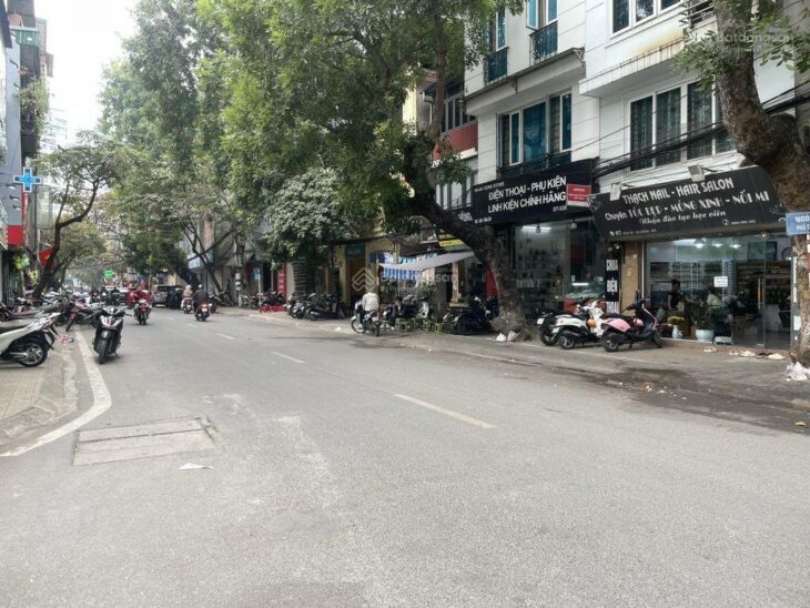 3 BƯỚC CHÂN RA PHỐ NHƯ ĐẠI LỘ