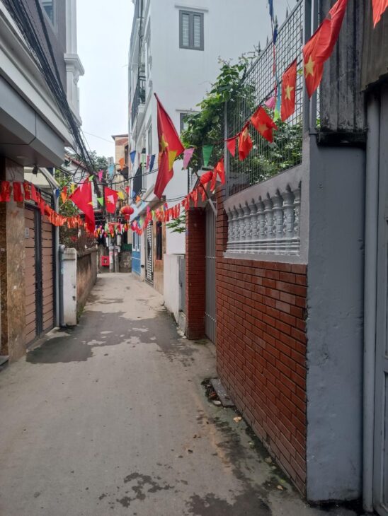 NHÀ ĐẸP LONG LANH- LÔ GÓC THOÁNG SÁNG- CÁCH Ô TÔ 50m- MẶT TIỀN RỘNG- GIÁ TỐT NHẤT KHU VỰC