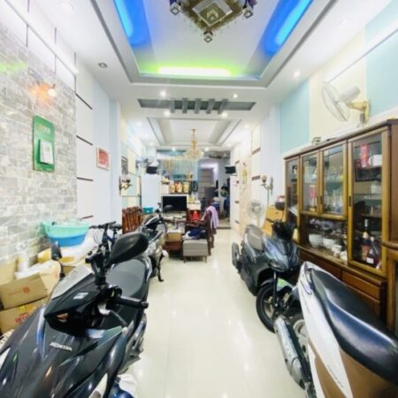 Bán nhà Nguyễn Văn Nghi Gò Vấp – 3 tầng, 4 phòng ngủ, hẻm xe hơi – diện tích 85m², giá 12 tỷ