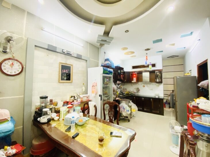 Bán nhà Nguyễn Văn Nghi Gò Vấp – 3 tầng, 4 phòng ngủ, hẻm xe hơi – diện tích 85m², giá 12 tỷ