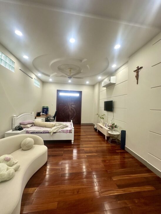 Bán biệt thự cao cấp mặt tiền 24×60, Khuông Việt – Âu Cơ quận Tân Phú chỉ 98 tỷ
