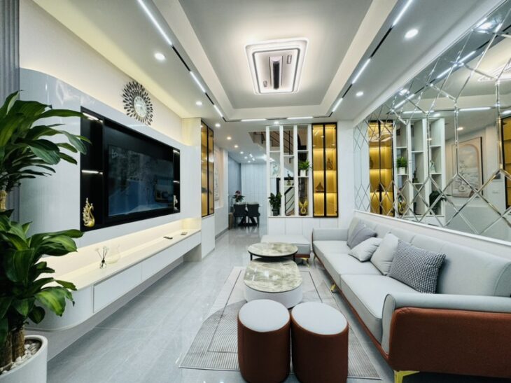 NHÀ ĐẸP THANH XUÂN – 35M2 – 7.7 TỶ – Ô TÔ VÀI CHỤC BƯỚC – GẦN HỒ THOÁNG MÁT – FULL NỘI THẤT