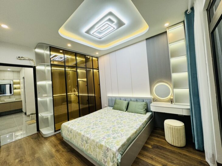 NHÀ ĐẸP THANH XUÂN – 35M2 – 7.7 TỶ – Ô TÔ VÀI CHỤC BƯỚC – GẦN HỒ THOÁNG MÁT – FULL NỘI THẤT
