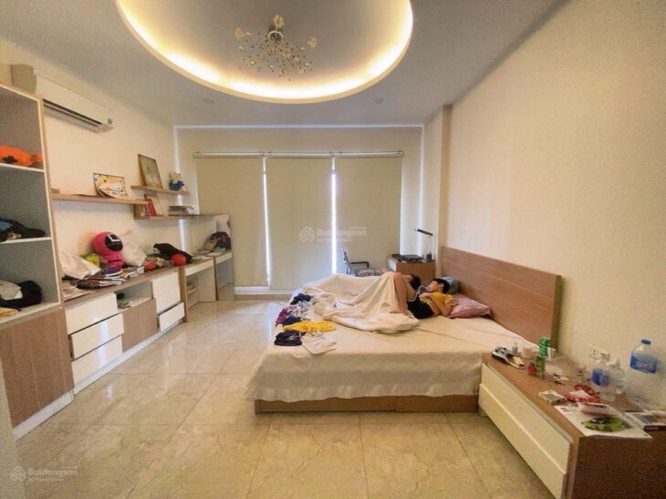 Nhà Định Công DT 46m2x5T, ngõ thoáng, mới, đẹp, ở luôn, giá 7.48tỷ, SĐCC, 10m ra đường chính