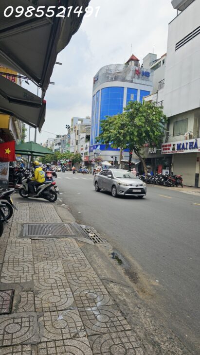 BÁN NHÀ MẶT TIỀN NGUYỄN ĐÌNH CHIỂU, Q3 – 24M² – 1 TRỆT 3 LẦU – CHỈ 13.5 TỶ (~562TR/M²) – GIÁ THỊ