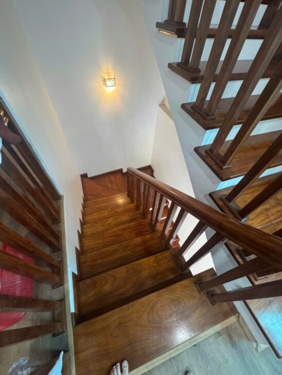 Nhà 5 tầng, ô tô tránh, view vĩnh viễn, gần BigC Long Biên