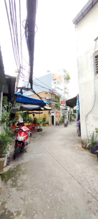 Nhà 2 tầng ô tô tới trước cửa 154 Âu Dương Lân P3Q8