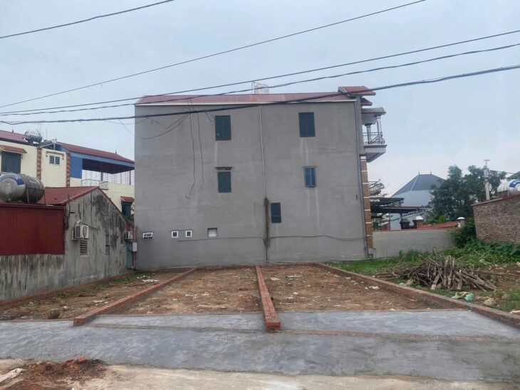 CC BÁN 67M BÌA LÀNG TT QUANG MINH,XE TẢI TRÁNH,ĐƯỜNG THÔNG,GIÁ CHO NHÀ ĐẦU TƯ