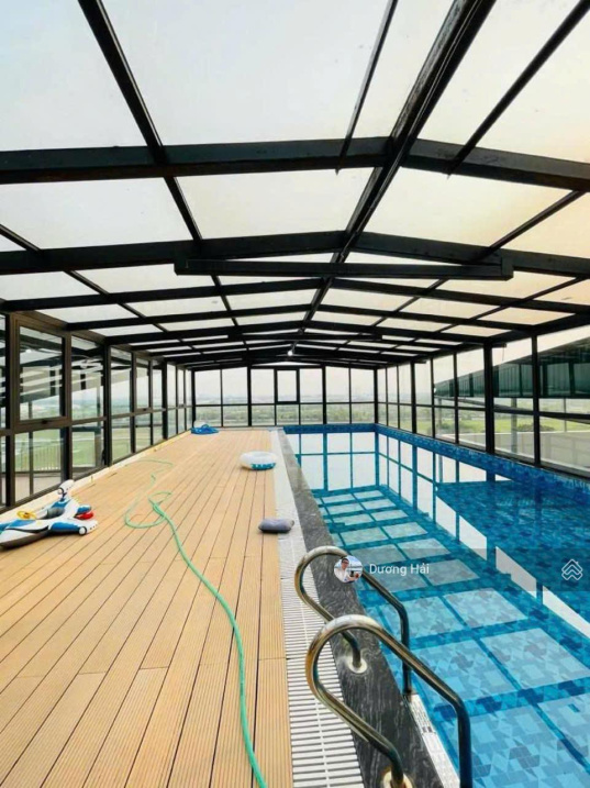 Bán tòa nhà Văn phòng Mặt phố Hoàng Cầu Đống Đa – 240m2 9 tầng – View hồ Dòng tiền 3 tỷ/năm