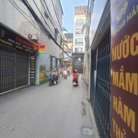 Nhà đẹp phố Vũ Tông Phan, lô góc, ngõ thông kinh doanh , ô tô vào nhà, 5 tầng 45m2, 12,5 tỷ.