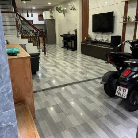 NHÀ CHÍNH CHỦ – MUA Ở NGAY, SAU LƯNG COOP MART – 2 TẦNG – 2PN – GIÁ CHỈ 4.2 TỶ