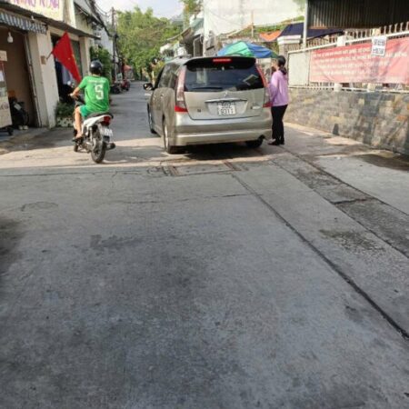 Nhà 2 lầu Đúc Kiên Cố , DT 63m2 – 3PN, 2WC, DT: ( 5m x 12,5m ) .Đường Nguyễn Thị Đặng Phường Tân