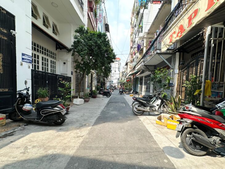 TÒA NHÀ DÒNG TIỀN 2ÔTÔ TRÁNH 2TỶ/NĂM,119M2X7 T,MẶT TIỀN 5.9M, NGUYÊN XÁ-TRỤC METRO