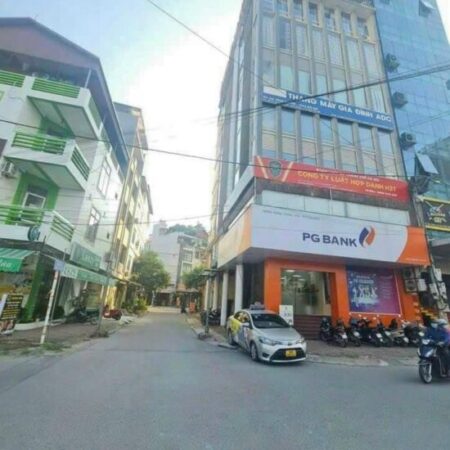 Bán đất phân lô Lai Xá, vỉa hè 2 oto tránh kinh doanh, 68m, giá đầu tư.