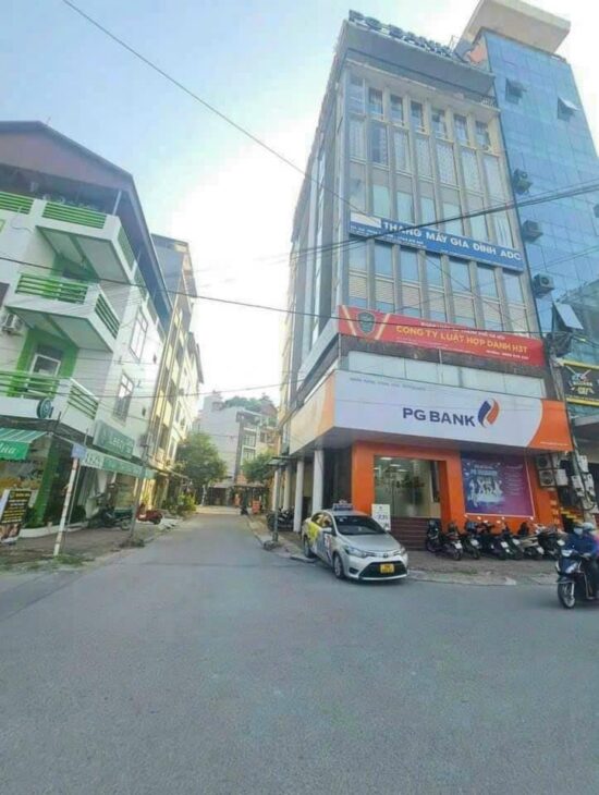 Bán đất phân lô Lai Xá, vỉa hè 2 oto tránh kinh doanh, 68m, giá đầu tư.