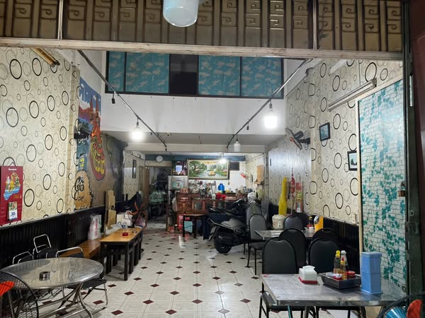 Quận 11 ! MB ĐẸP LẮM ! CHO THUÊ NGUYÊN CĂN GIÁ RẺ 24,5 tr ! MT đường lớn khu kinh doanh sầm