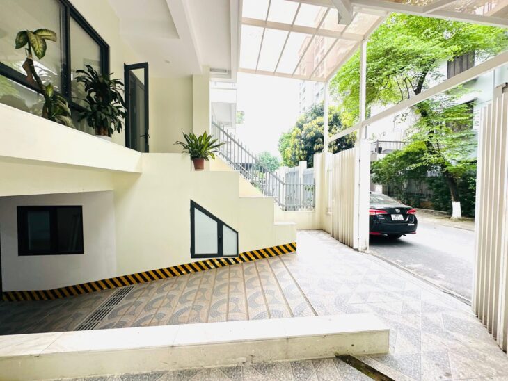 Biệt thự Liền Kề-KĐT 54 Hạ Đình 107m2/ 5T Thang máy, MT 5.1m chỉ 29 Tỷ, mới đẹp