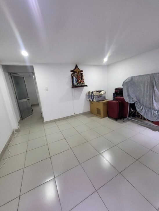 Nhà 2 tầng Hiệp Bình Chánh Thủ Đức, ngang 5m, giá 4.35 tỷ còn thương lượng