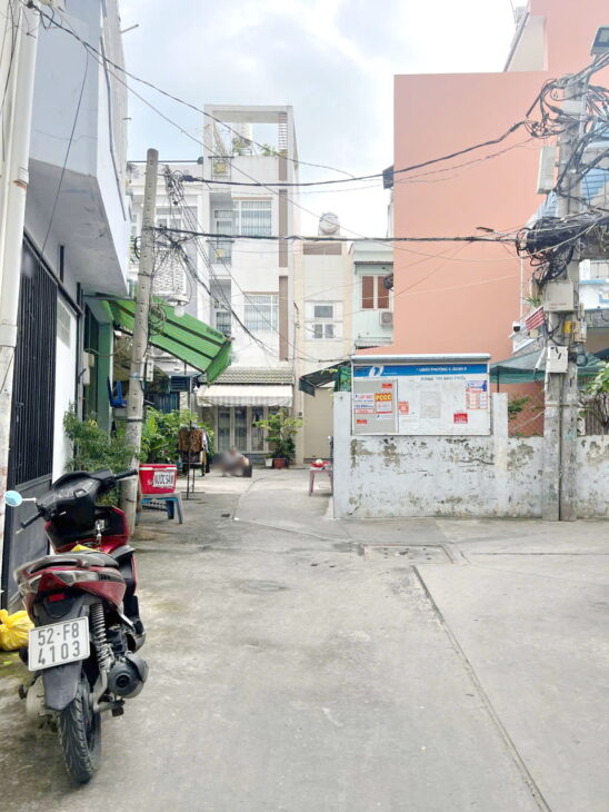 Nhà 2 tầng ô tô tới trước cửa 154 Âu Dương Lân P3Q8