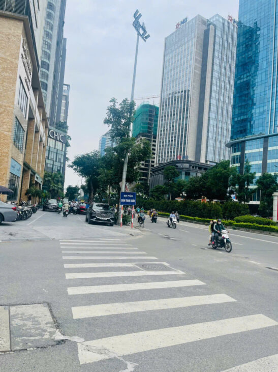 Bán nhà riêng hiếm có tại Hoàng Ngân, Thanh Xuân 53m2, 5 tầng, MT 5m, nhỉnh 12 tỷ