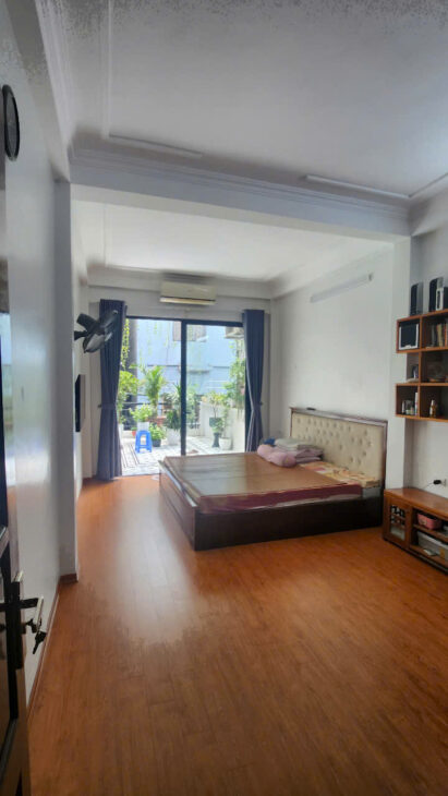 Nhà đẹp PHỐ- Phúc-Tân-Hoàn Kiếm-Hà Nội, 4 tầng, ô tô đỗ cửa, sân cổng, ba bước tới hồ Hoàn Kiếm-Khu
