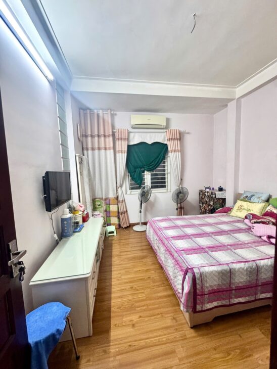 NHÀ HIẾM PHỐ PHAN KẾ BÍNH-BA ĐÌNH. 40M2x 5 Tầng- MT4m -8,5 Tỷ