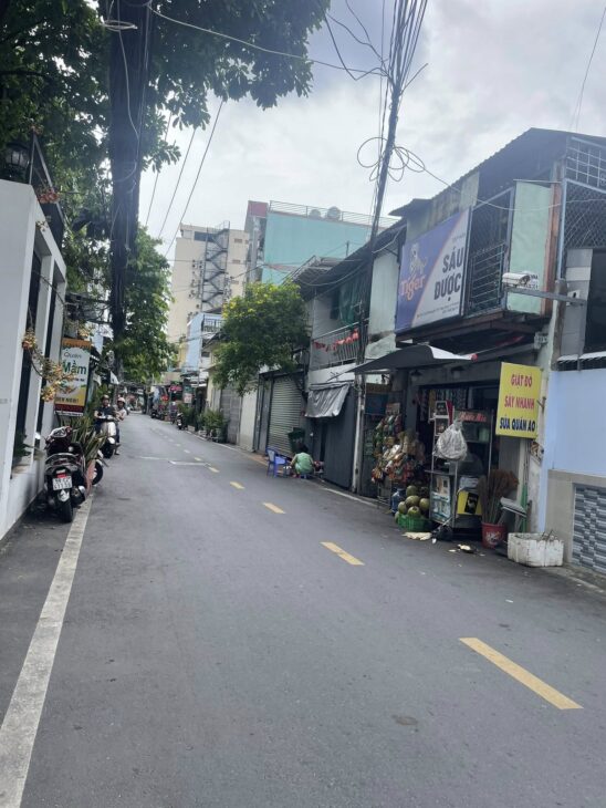 NHÀ RIÊNG – 3 TẦNG – DT: 4 x 18.4M(73.6M2) – NGUYỄN THỊ THẬP – QUẬN 7 – GIÁ 8.5 TỶ