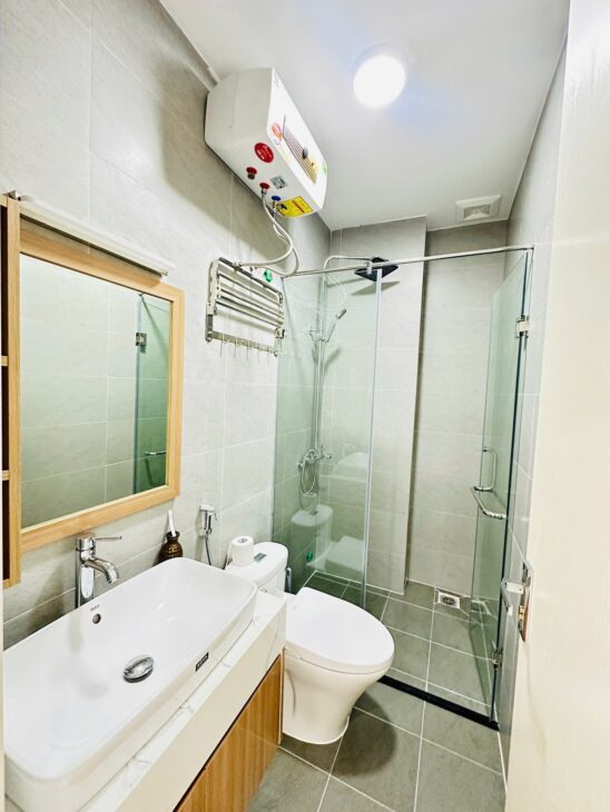 Ô tô Phân lô Thang máy Hoàng Quốc Việt 60m 6T, MT 5m, nhỉnh 25 tỷ