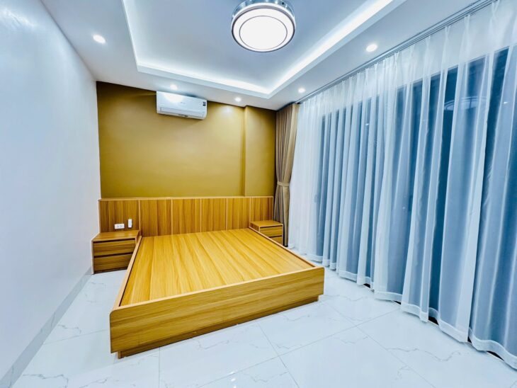Ô tô Phân lô Thang máy Hoàng Quốc Việt 60m 6T, MT 5m, nhỉnh 25 tỷ