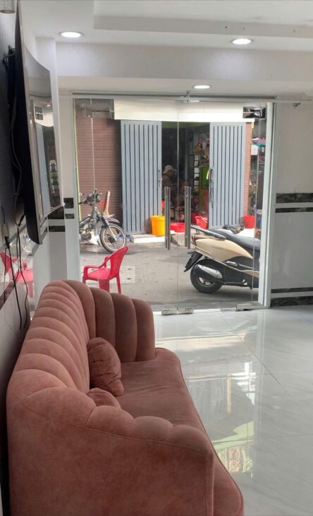 Cho thuê nhà Cô Giang, Phú Nhuận, DT 5mx5m, 5 tầng, hẻm lớn, vừa ở vừa KD