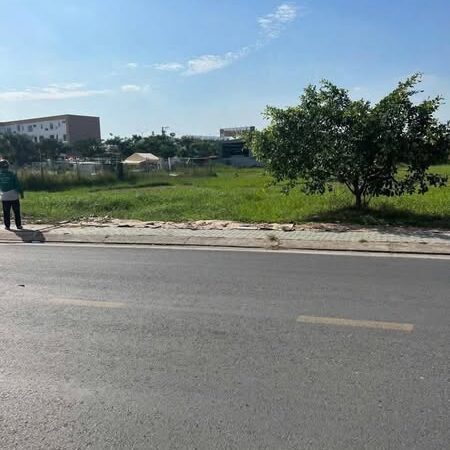 Bán đất mặt tiền 80x90m giá 32 tỷ Đường Bà Điểm Bán đất mặt tiền 80x90m giá 32 tỷ Đường Bà Điểm